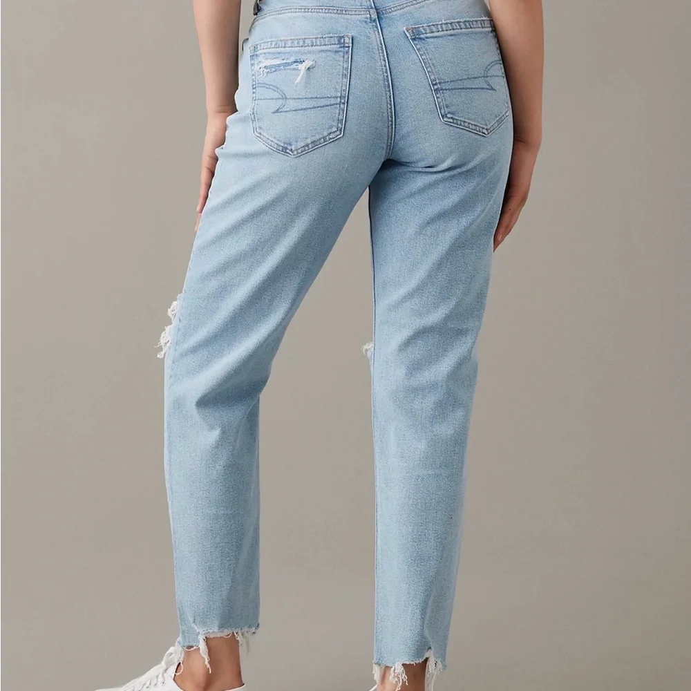 American Eagle Curvy Mom Jean - Picture 2 of 4